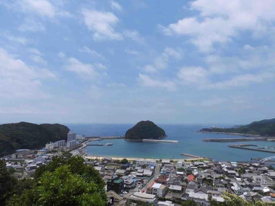 ビーチ徒歩１分のプライベート空間、民宿やまぐち * Susami